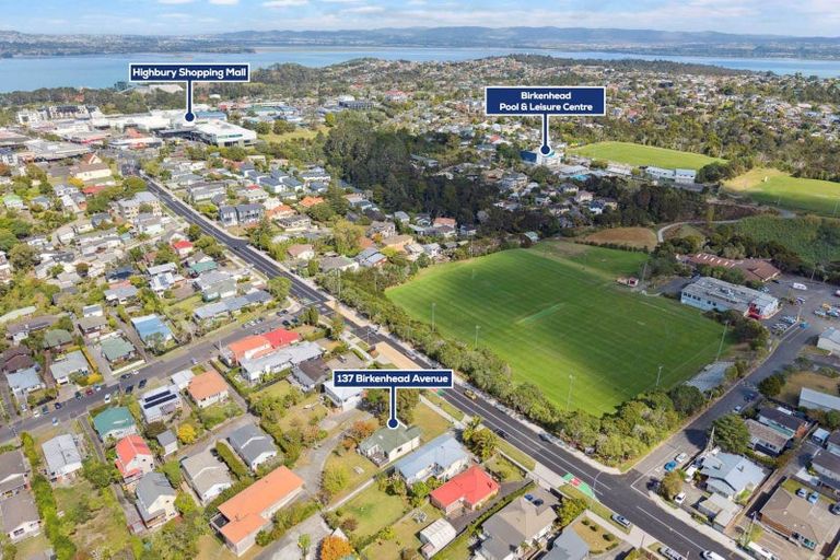 Photo of property in 137 Birkenhead Avenue, Birkenhead, Auckland, 0626