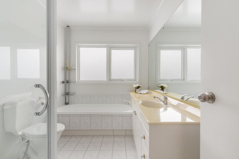 Photo of property in 1/270 Cascades Road, Botany Downs, Auckland, 2010