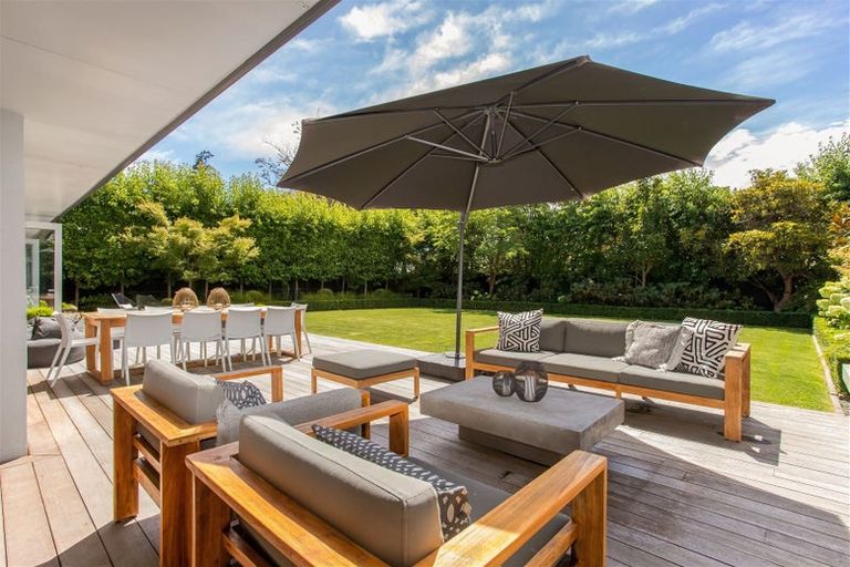 Photo of property in 72 Glandovey Road, Fendalton, Christchurch, 8052