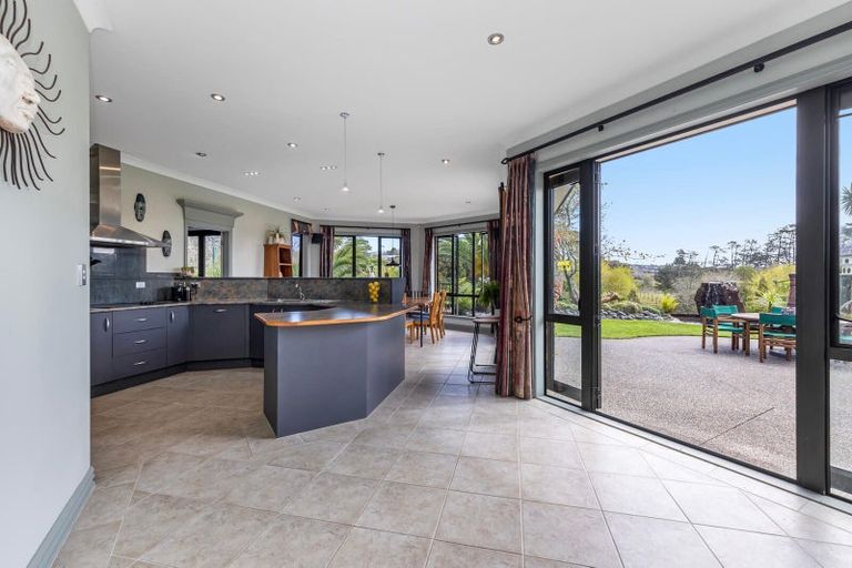 Photo of property in 54 Roy Maloney Drive, Henderson, Auckland, 0612