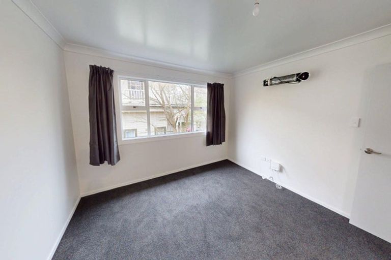 Photo of property in 12 Larsen Court, Roslyn, Palmerston North, 4414