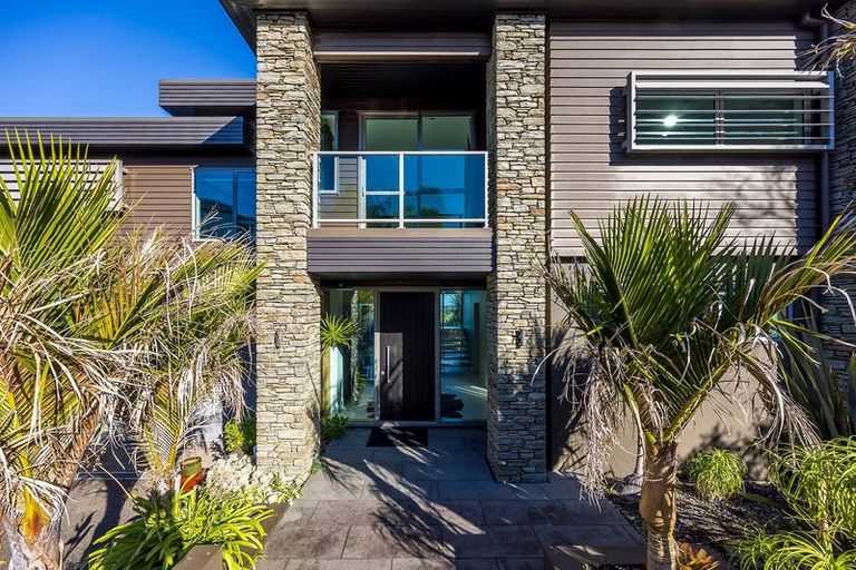 Photo of property in 106 Hillcrest Road, Hatfields Beach, Orewa, 0931