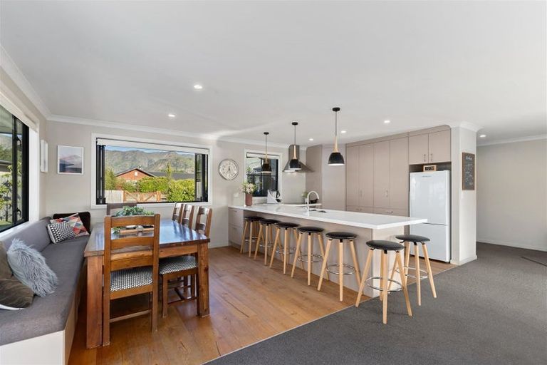 Photo of property in 54 Charles Court, Lake Hawea, Wanaka, 9382