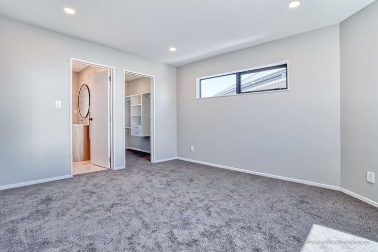 Photo of property in 51b Rosedale Road, Pinehill, Auckland, 0632