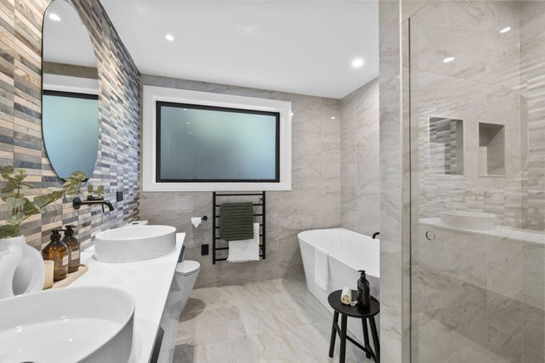 Photo of property in 66 Hackthorne Road, Cashmere, Christchurch, 8022