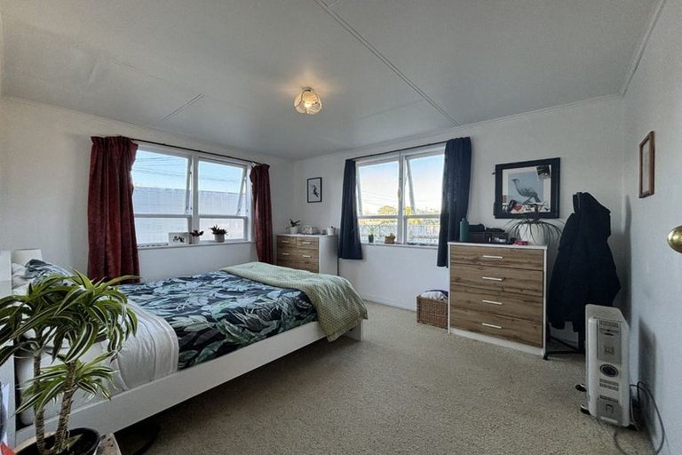 Photo of property in 75 Moana Street, Otaki Beach, Otaki, 5512