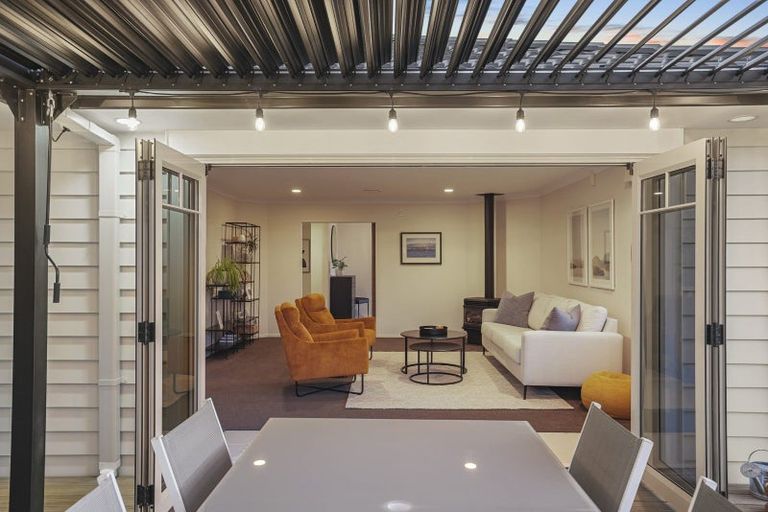 Photo of property in 15 Rochester Place, Bethlehem, Tauranga, 3110