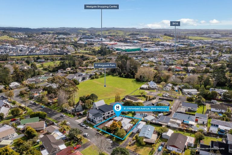 Photo of property in 41 Fitzherbert Avenue, West Harbour, Auckland, 0618