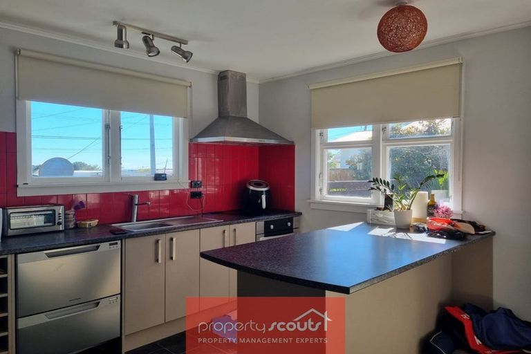 Photo of property in 1a Duke Place, New Plymouth, 4310