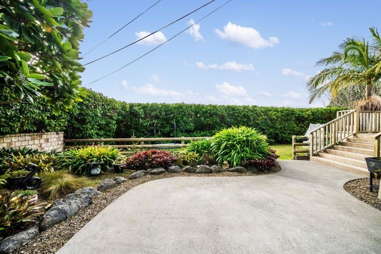 Photo of property in 23 Trigg Road, Huapai, Kumeu, 0810