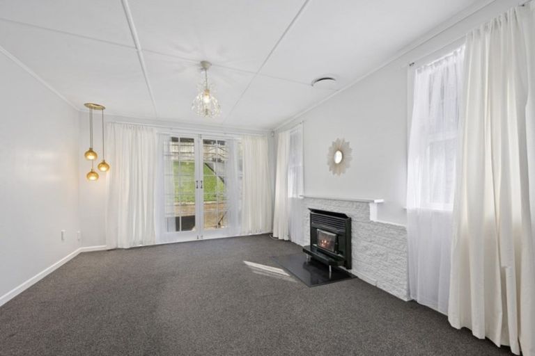 Photo of property in 14 Logie Street, Stokes Valley, Lower Hutt, 5019