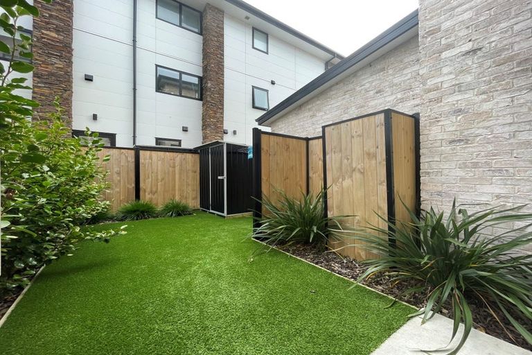 Photo of property in 2/100 Office Road, Merivale, Christchurch, 8014