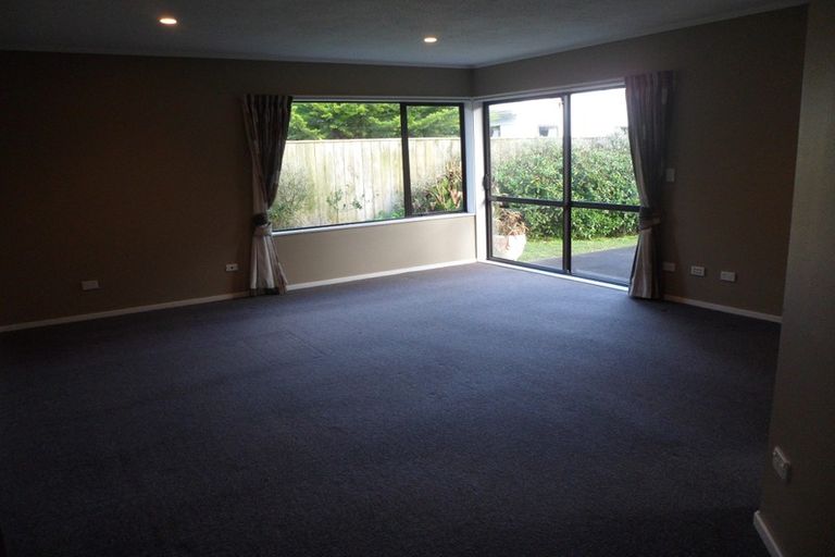 Photo of property in 22 Saint James Court, Paraparaumu, 5032