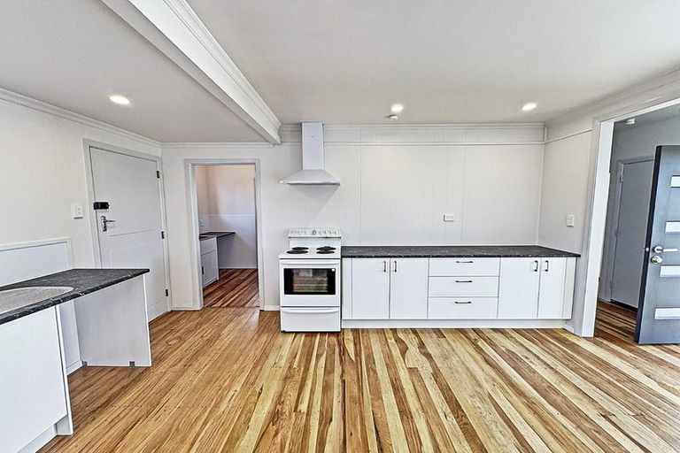 Photo of property in 240 Cornfoot Street, Castlecliff, Whanganui, 4501