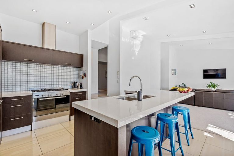 Photo of property in 15 Hawaiian Parade, Arkles Bay, Whangaparaoa, 0932