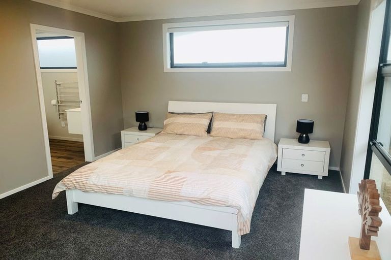 Photo of property in 1 Central Street, Papamoa, 3118