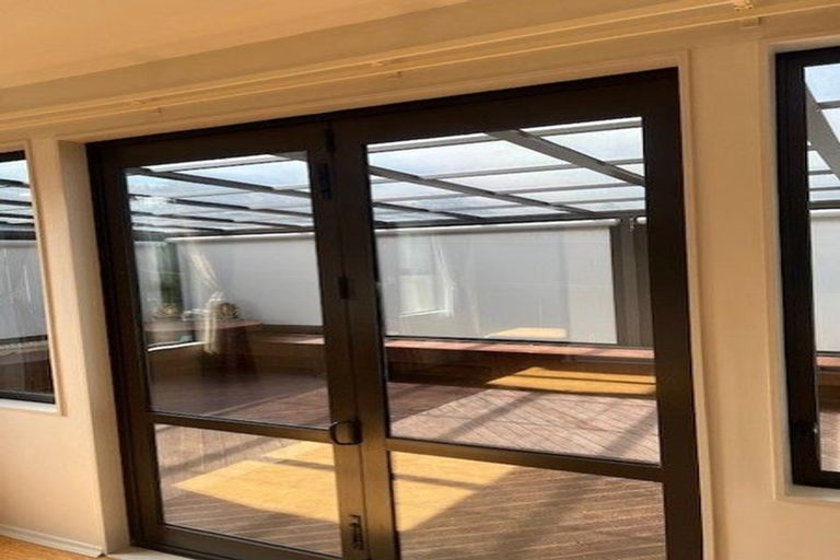 Photo of property in 35 Cityview Place, Massey, Auckland, 0614