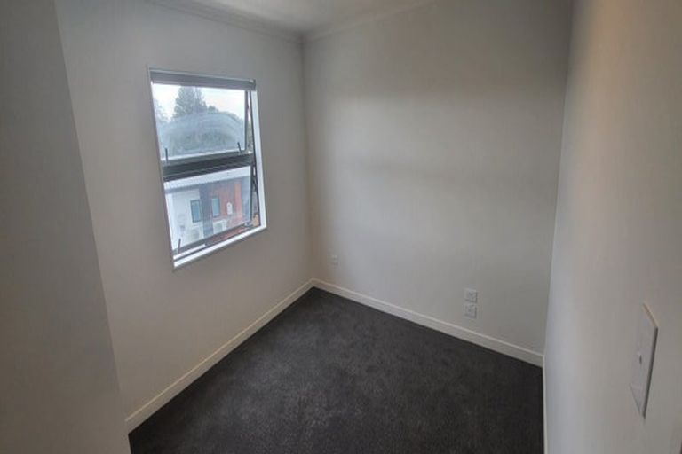 Photo of property in 202/28 Shortfin Place, Flat Bush, Auckland, 2019