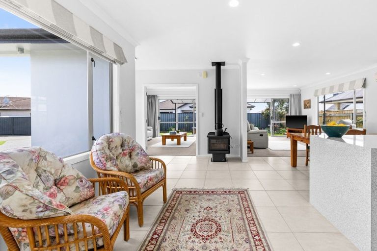 Photo of property in 79 Russell Robertson Drive, Havelock North, 4130