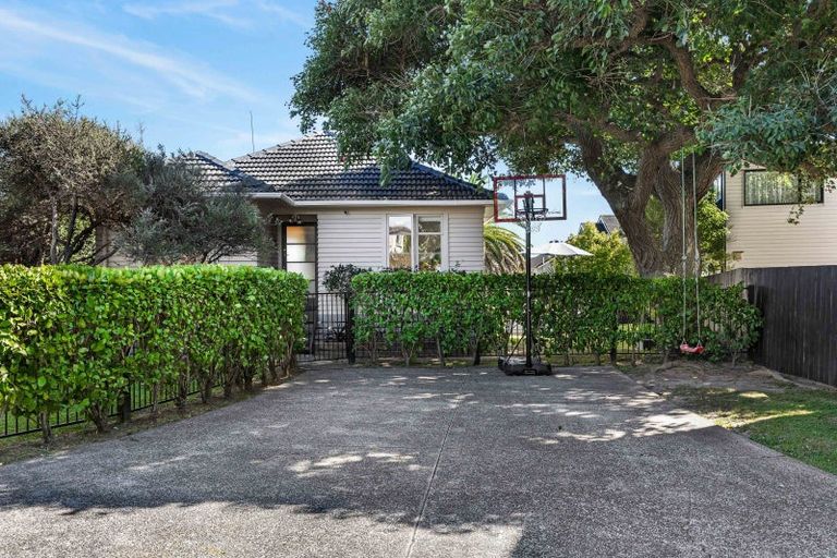 Photo of property in 1/62 Delta Avenue, New Lynn, Auckland, 0600