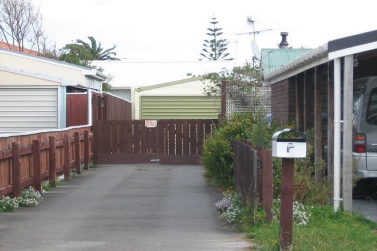Photo of property in 5 Watson Drive, Paraparaumu Beach, Paraparaumu, 5032