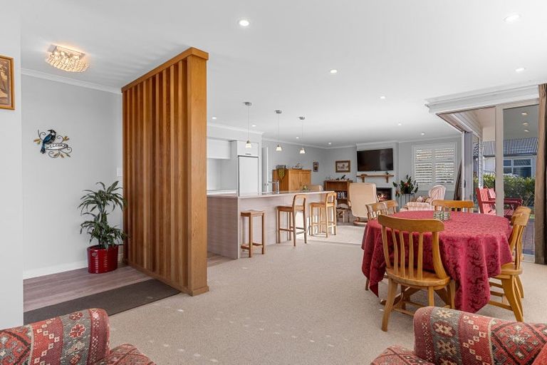 Photo of property in 14 Cassinia Close, Papamoa Beach, Papamoa, 3118