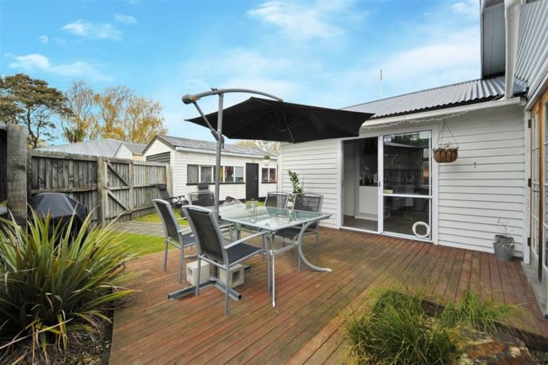 Photo of property in 8 Wainoni Road, Wainoni, Christchurch, 8061