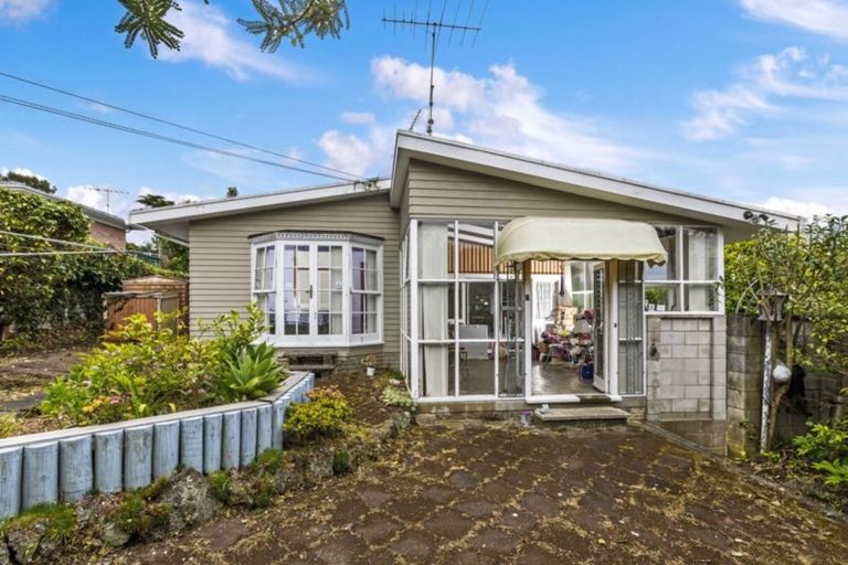 Photo of property in 5 Tiber Road, Forrest Hill, Auckland, 0620