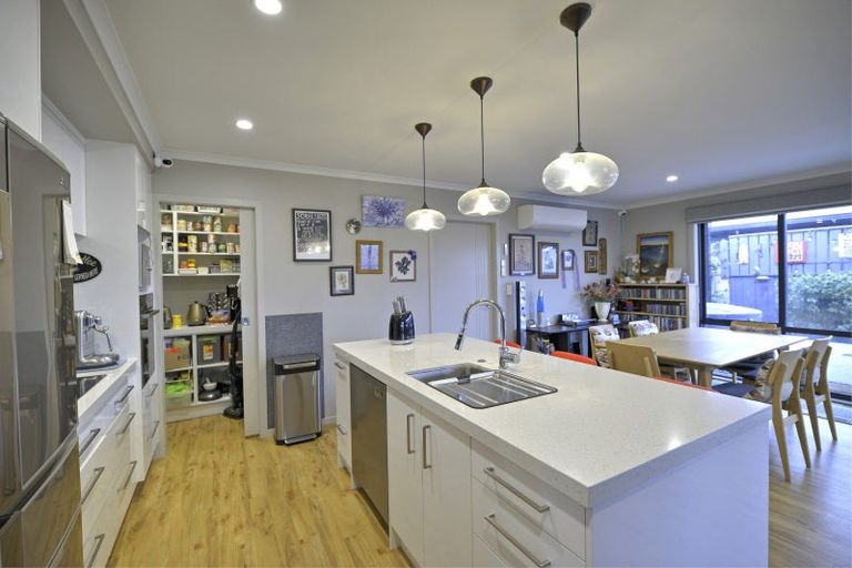 Photo of property in 2 Devon Lane, Carterton, 5713