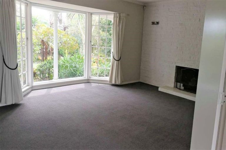 Photo of property in 13 Glenmore Road, Sunnyhills, Auckland, 2010