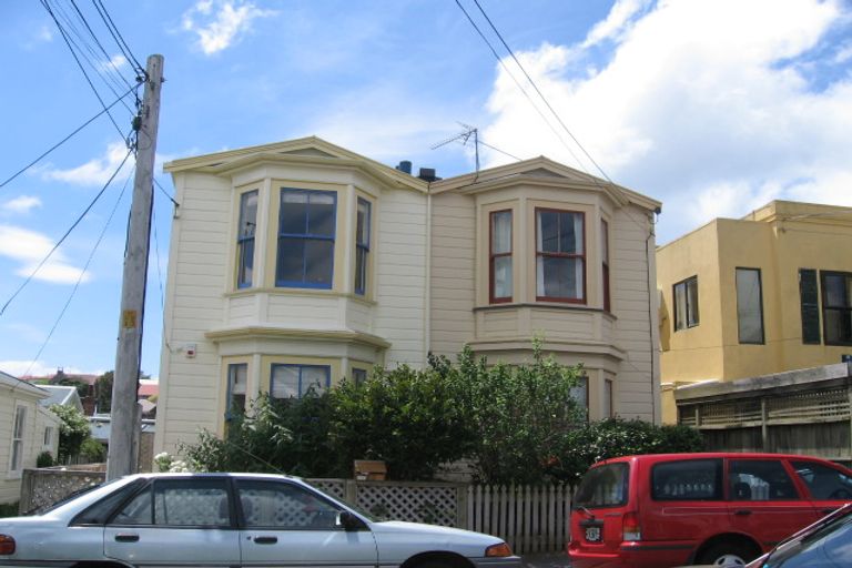 Photo of property in 23 Queen Street, Mount Victoria, Wellington, 6011