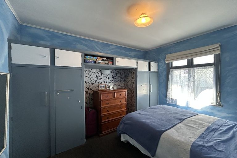 Photo of property in 7 Palm Avenue, Lyall Bay, Wellington, 6022