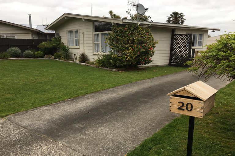 Photo of property in 20 Apollo Parade, Milson, Palmerston North, 4414