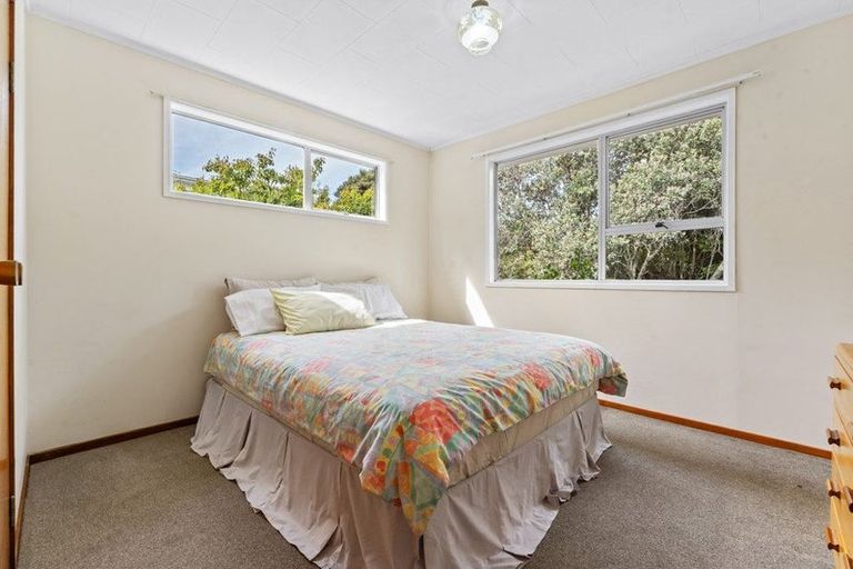 Photo of property in 1/56 Lavery Place, Sunnynook, Auckland, 0632