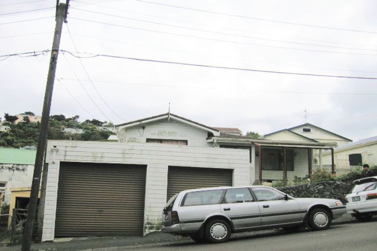 Photo of property in 8 Dransfield Street, Vogeltown, Wellington, 6021