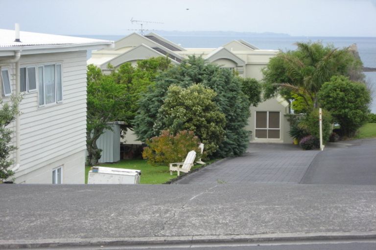 Photo of property in 1029a Whangaparaoa Road, Tindalls Beach, Whangaparaoa, 0930