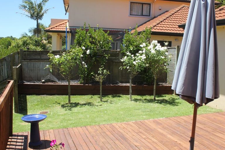 Photo of property in 44 Parkwood Crescent, Gulf Harbour, Whangaparaoa, 0930