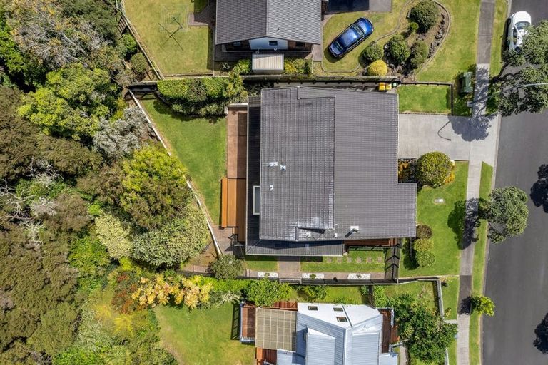 Photo of property in 64 Rhinevale Close, Henderson, Auckland, 0612