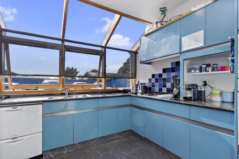 Photo of property in 4 Whitmore Street, Edgeware, Christchurch, 8013