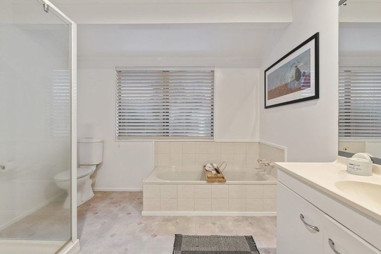 Photo of property in 2/14 Aramoana Avenue, Devonport, Auckland, 0624