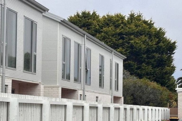 Photo of property in 3/50 Marine Parade, Mount Maunganui, 3116