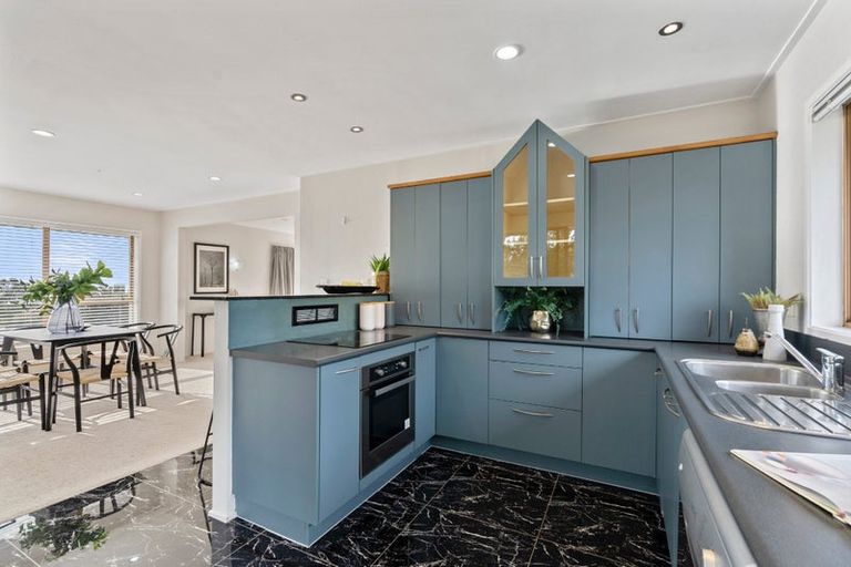 Photo of property in 1/95 Aberdeen Road, Castor Bay, Auckland, 0620