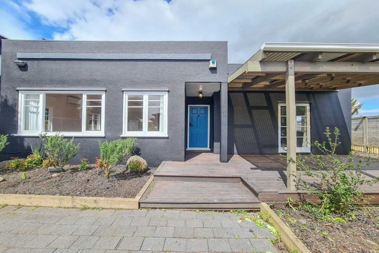 Photo of property in 36b Alberta Street, Point Chevalier, Auckland, 1022