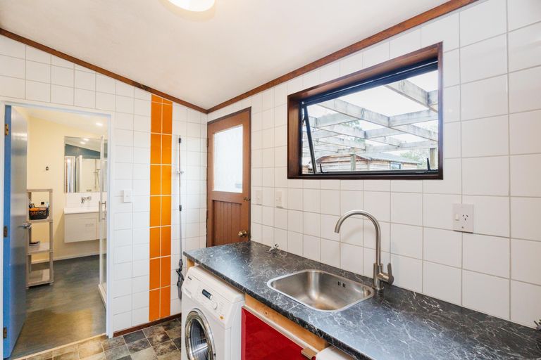 Photo of property in 21 Heathcote Place, Fitzherbert, Palmerston North, 4410