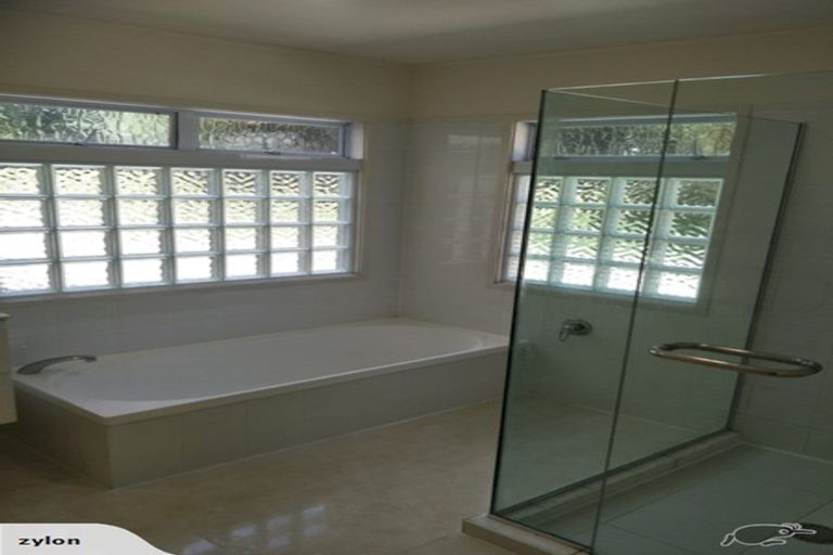 Photo of property in 3/496 Glenfield Road, Glenfield, Auckland, 0629