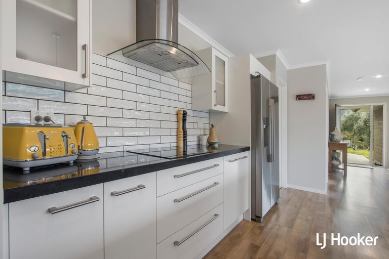 Photo of property in 29 Browns Drive, Waihi Beach, 3611