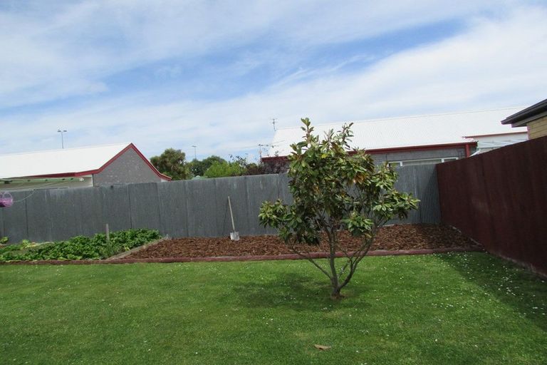 Photo of property in 39 Compton Street, Woolston, Christchurch, 8062