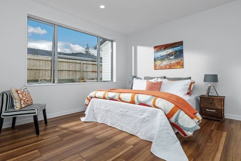 Photo of property in 8a Albany Highway, Greenhithe, Auckland, 0632