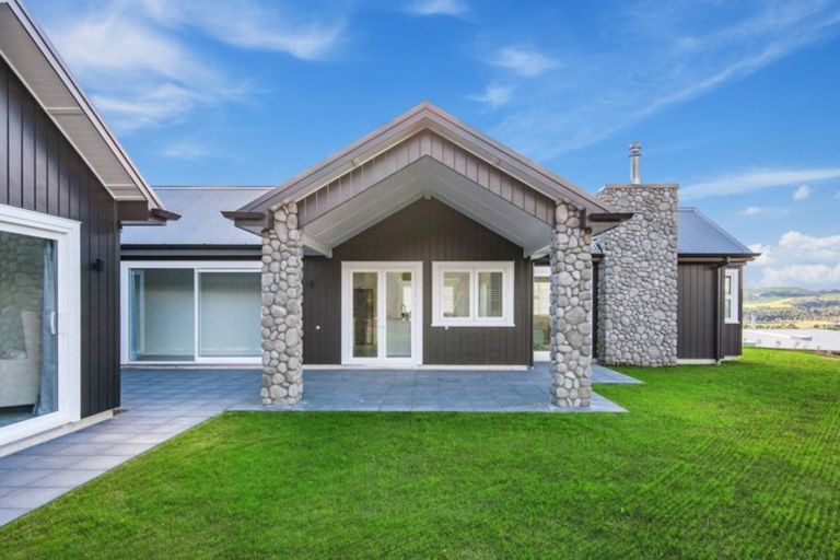 Photo of property in 4 Harrier Lane, Kinloch, Taupo, 3377