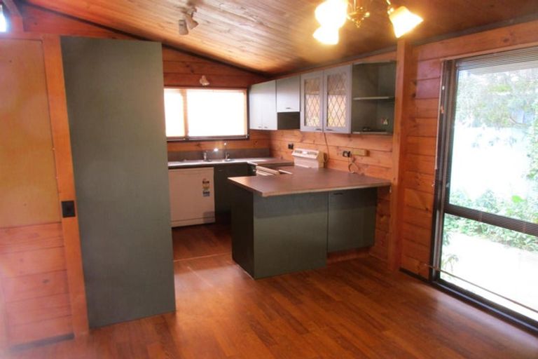 Photo of property in 21 Oriwa Street, Waikanae, 5036